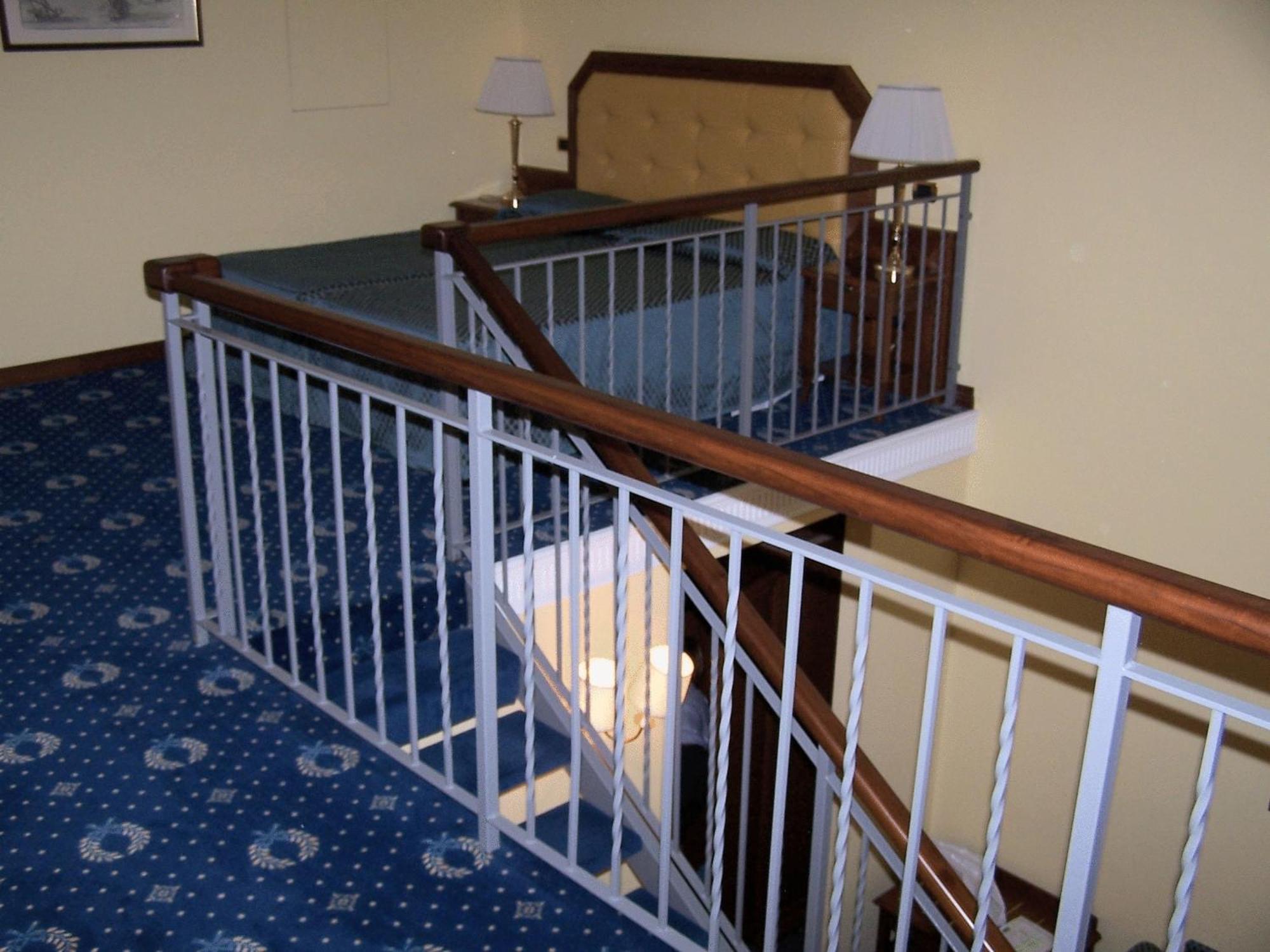 Triple Room - Split Level,693902364:JPEG